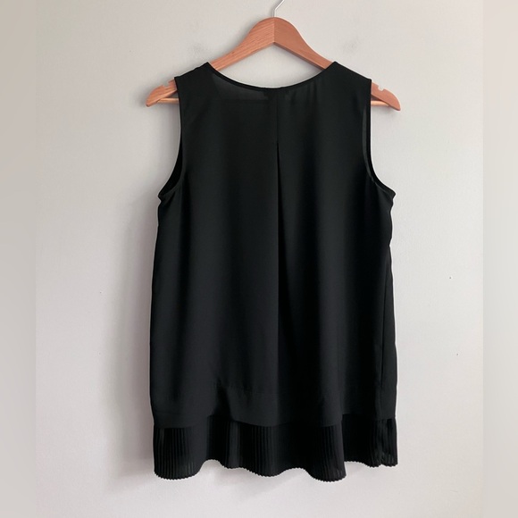 Sami & Jo Tops - SAMI & JO Black Pleated Bottom Tank Blouse Size M